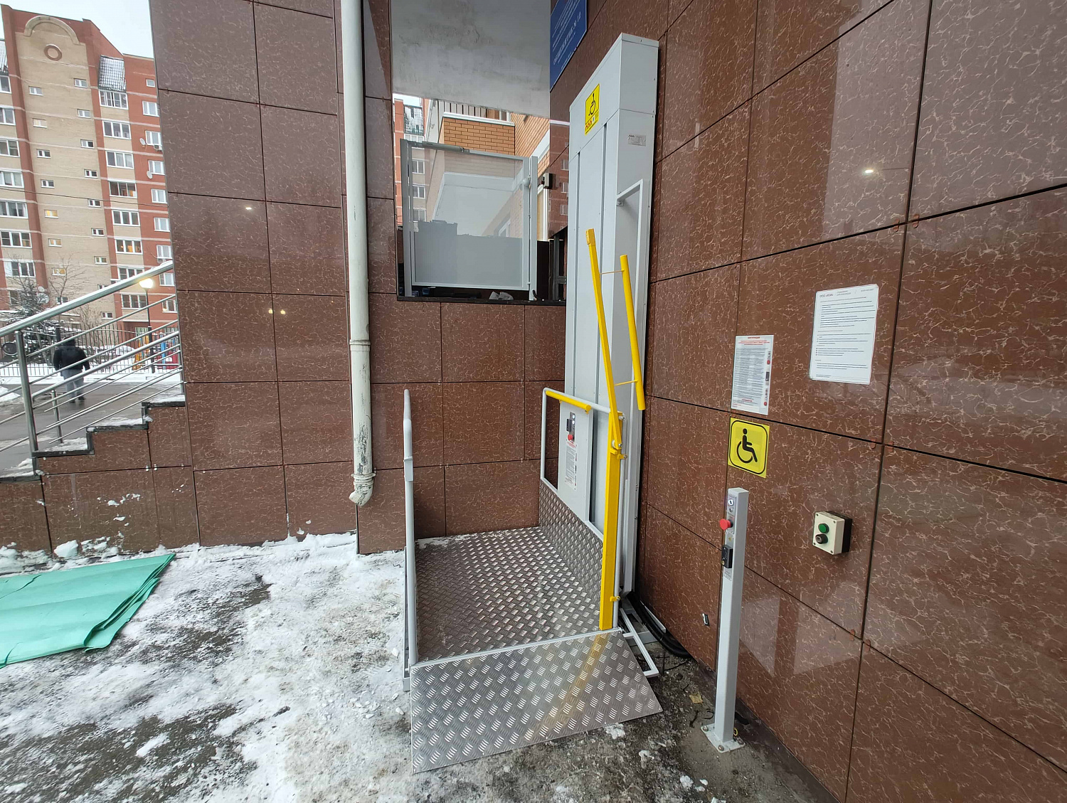 Установка подъемной платформы ВПМ-01 в Московской области, Долгопрудный